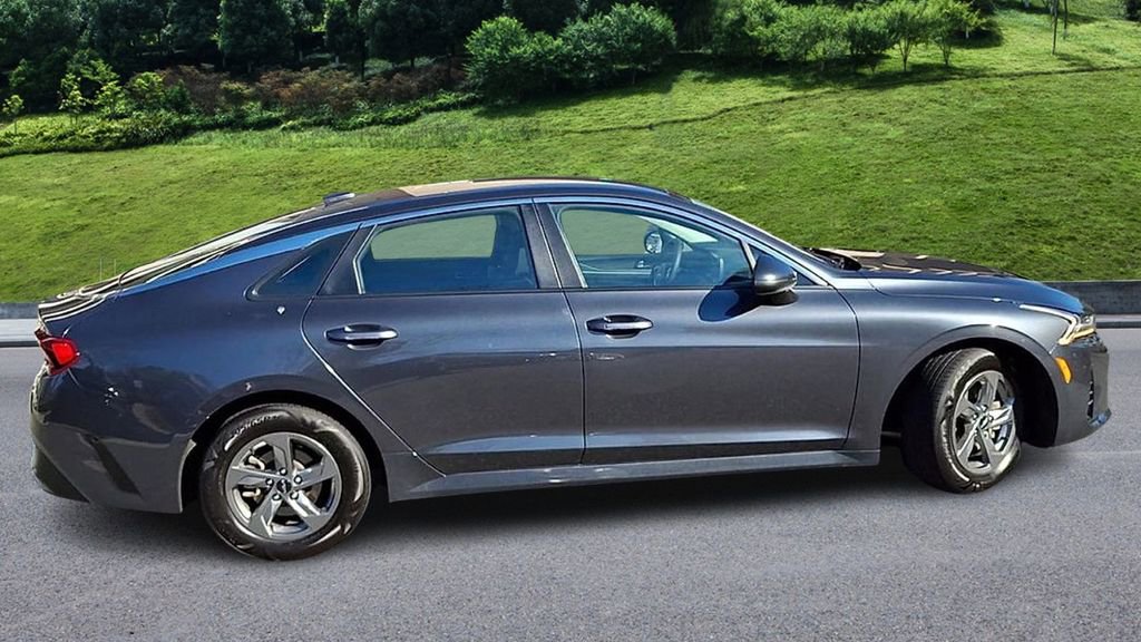 Used 2023 Kia K5 LXS image 9