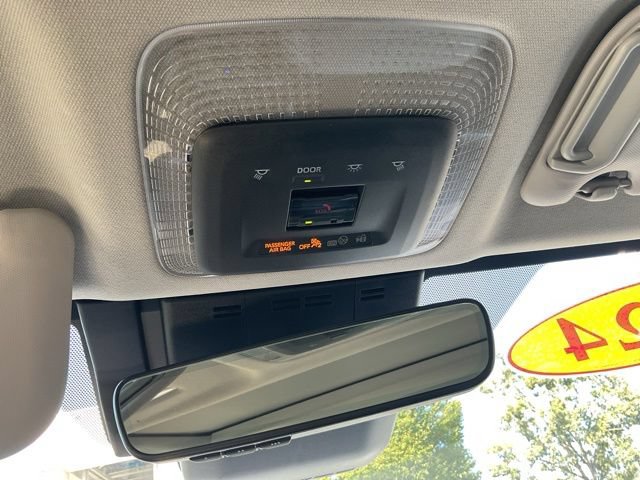 Used 2024 Toyota Prius XLE AWD/4WD image 31