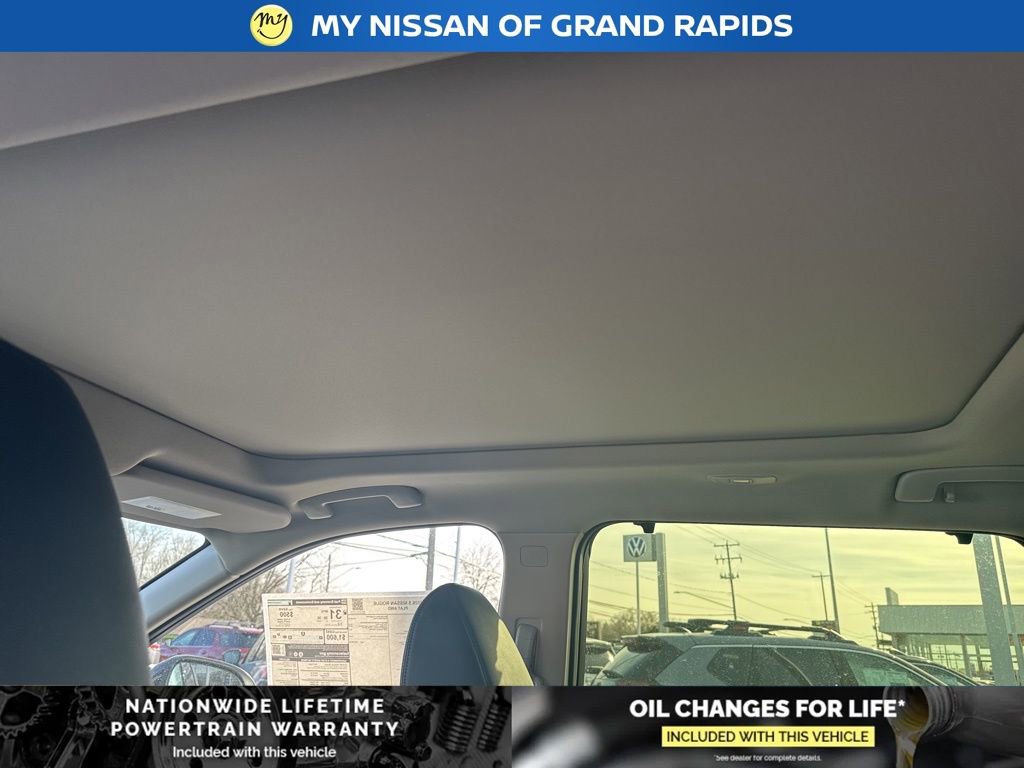 New 2026 Nissan Rogue Platinum image 11