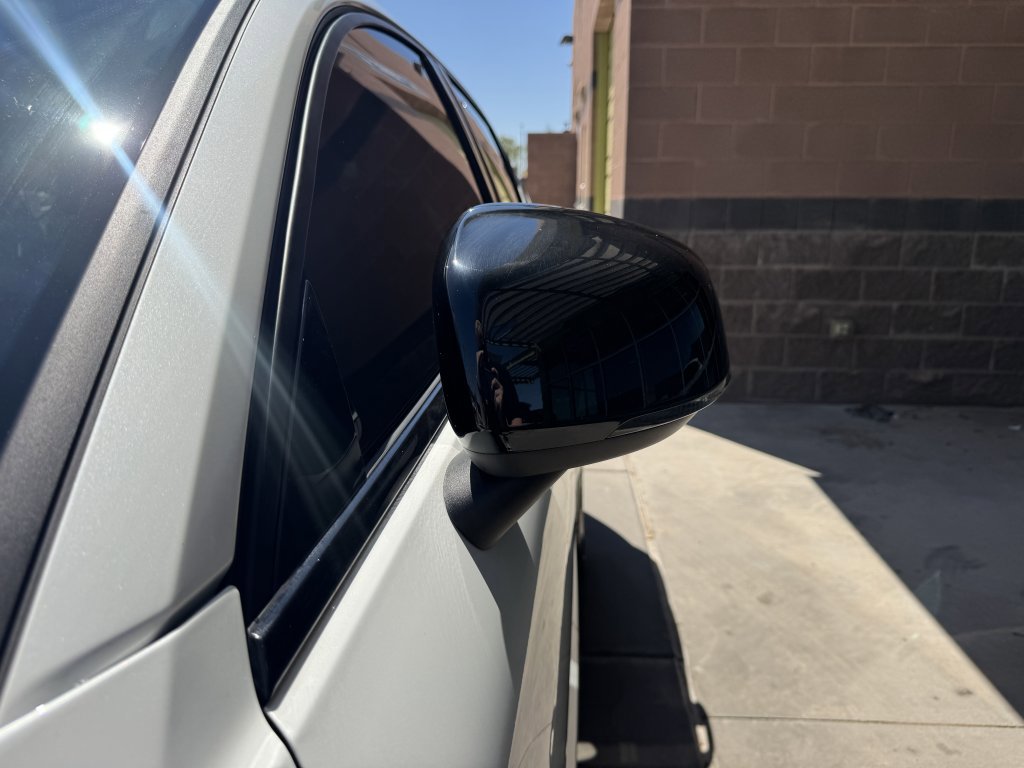 Used 2023 Volvo C40 P8 Recharge Ultimate image 12