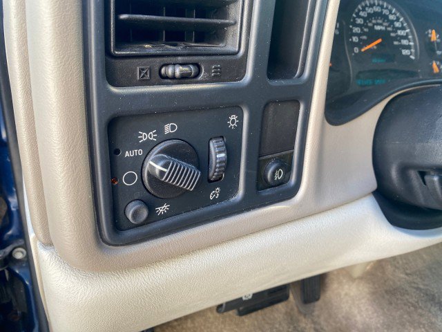 Used 2003 Chevrolet Suburban LS image 53