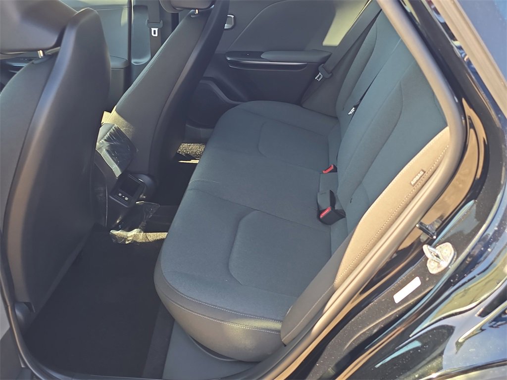 New 2025 Kia K4 LXS image 18