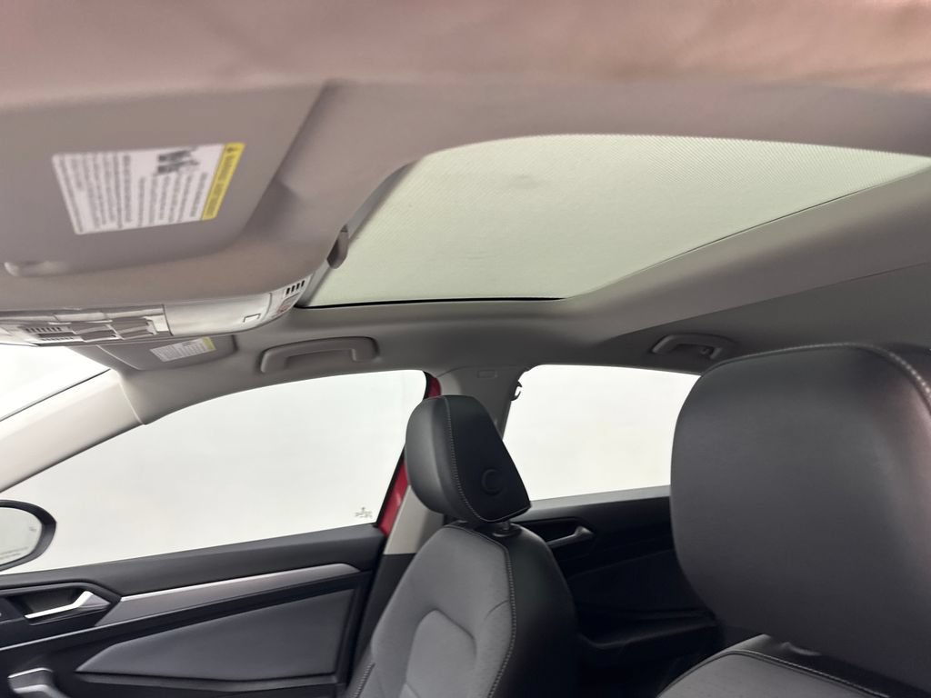Used 2025 Volkswagen Jetta SE FWD image 69