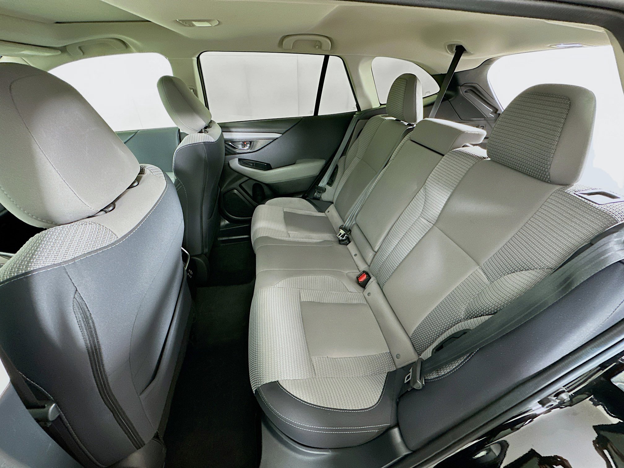 Used 2023 Subaru Outback Premium AWD/4WD image 28
