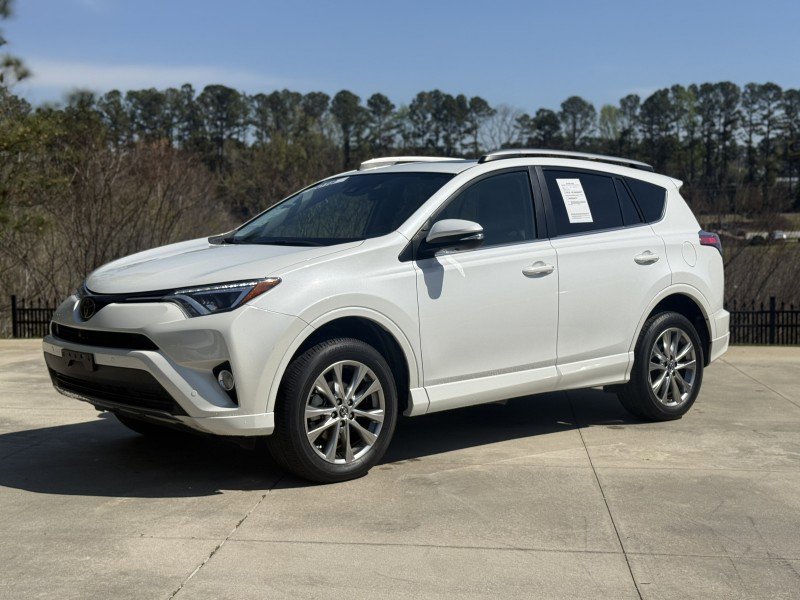 Used 2018 Toyota RAV4 Platinum image 2