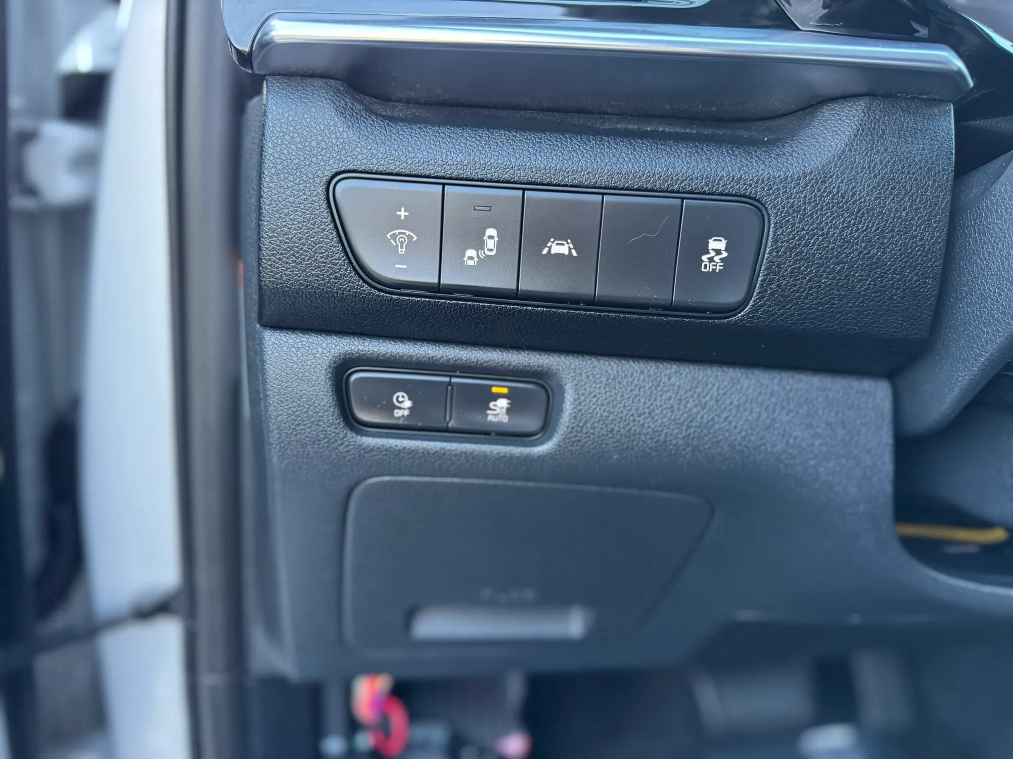 Used 2021 Kia Niro EX w/ Cold Weather Package FWD image 23