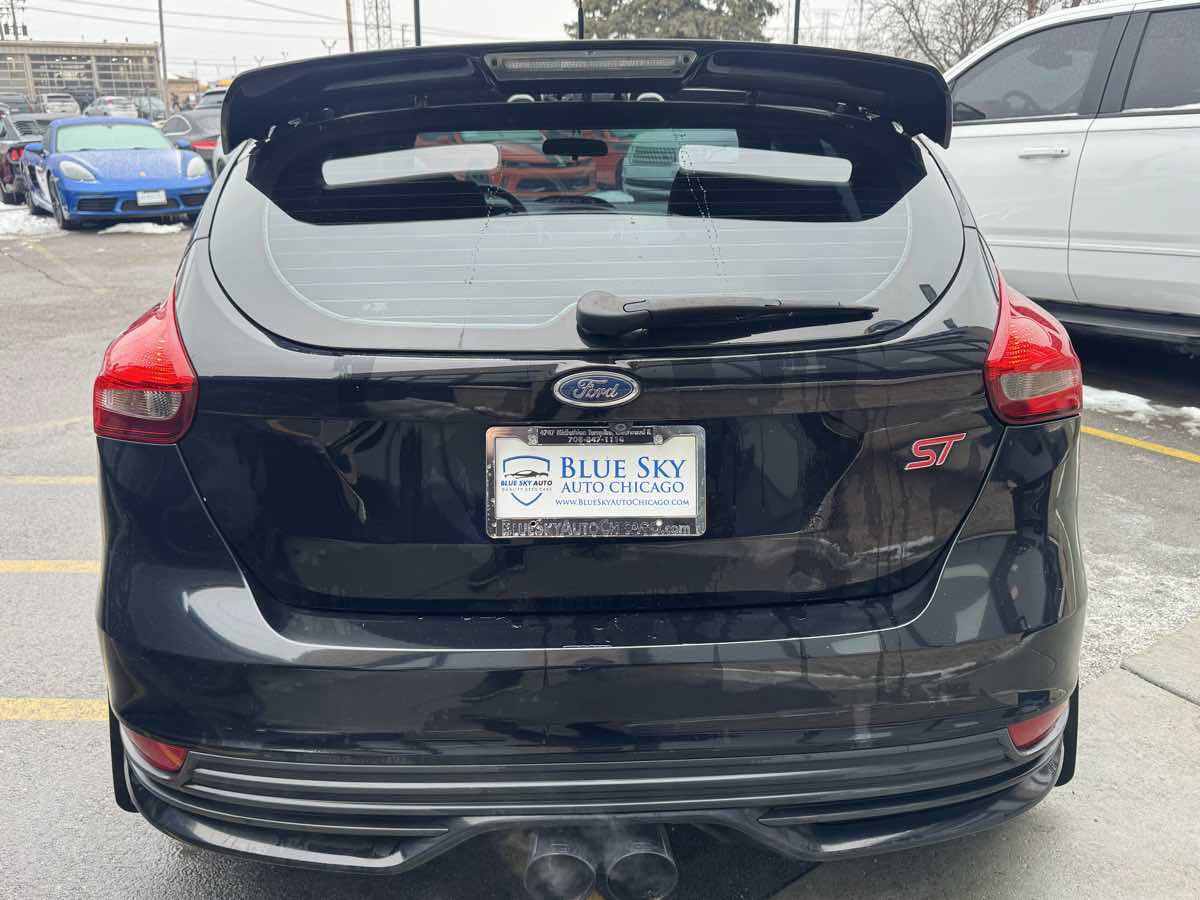 Used 2016 Ford Focus ST image 7