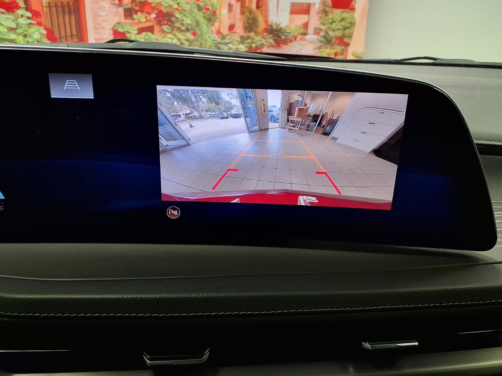 Certified 2024 Cadillac XT4 Premium Luxury w/ Technology Package FWD image 24