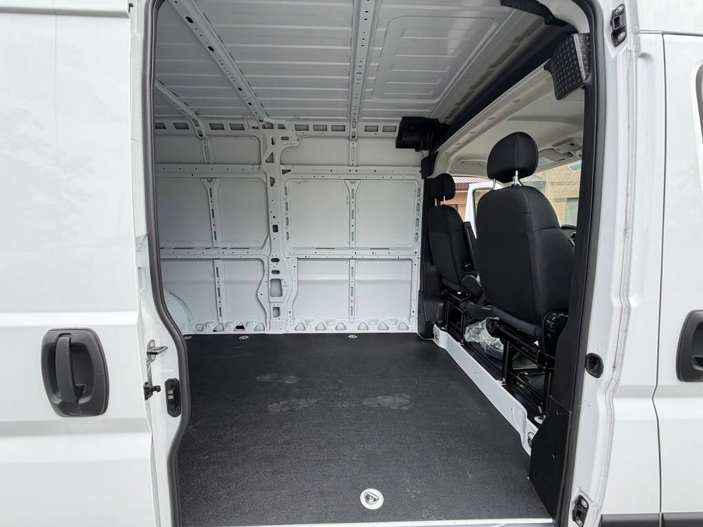 New 2026 RAM ProMaster 2500 w/ Safety Group FWD image 25