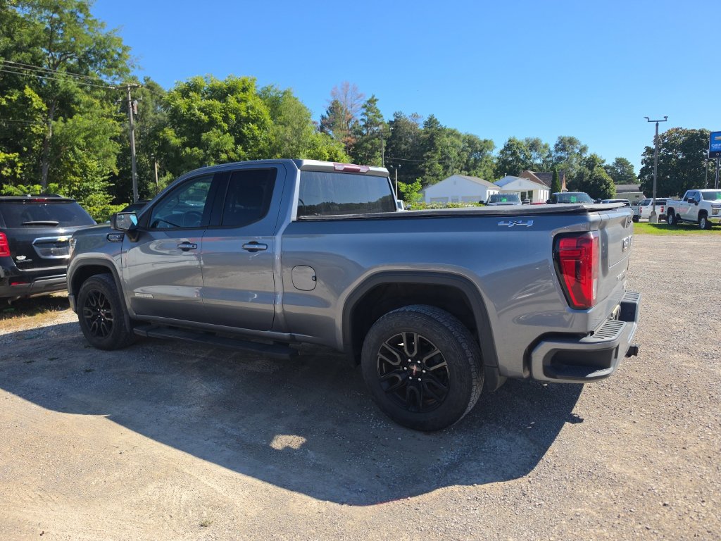 Certified 2022 GMC Sierra 1500 Elevation w/ LPO, Elevation Black Package AWD/4WD image 3