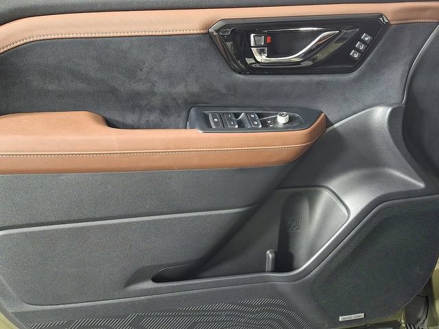 Certified 2025 Subaru Forester Touring AWD/4WD image 14