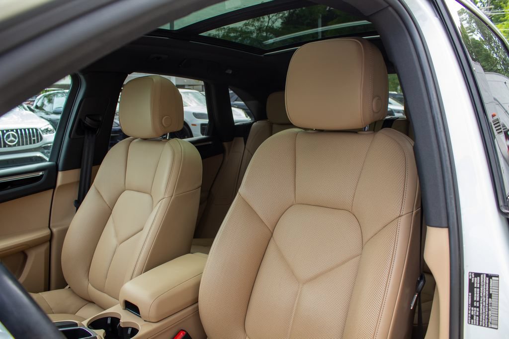 Used 2020 Porsche Macan AWD/4WD image 12