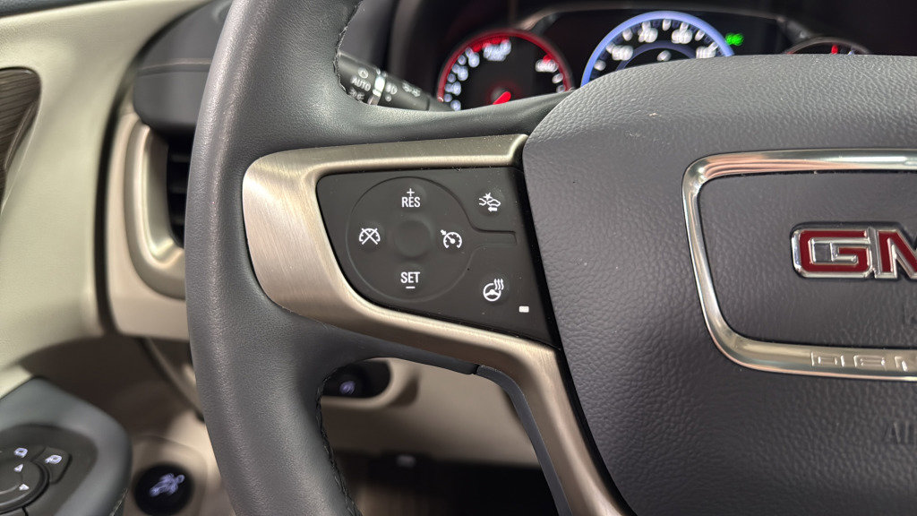 Used 2024 GMC Terrain Denali w/ Denali Premium Package image 25