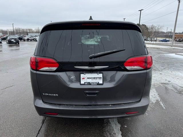 Used 2023 Chrysler Voyager LX image 37