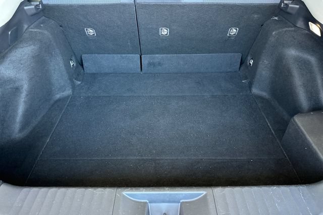 Used 2023 Toyota Prius LE FWD image 17
