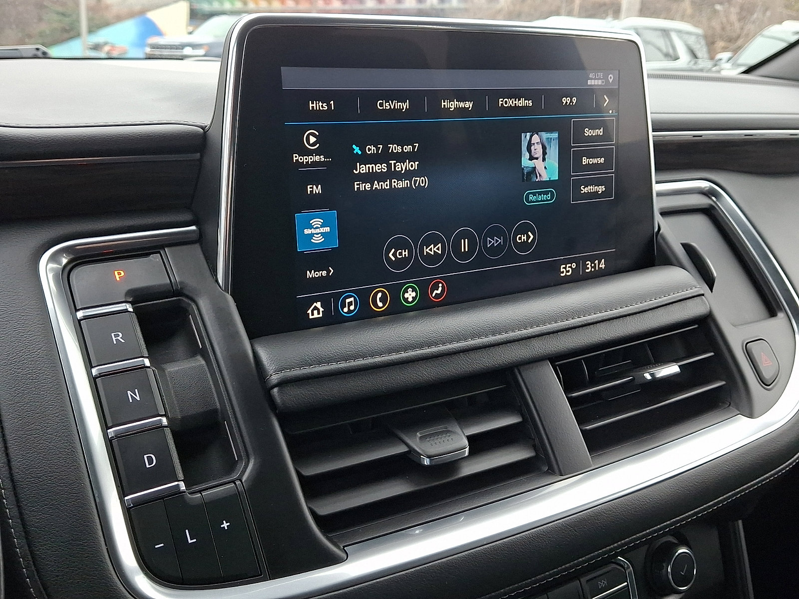 Used 2021 Chevrolet Tahoe Z71 image 17