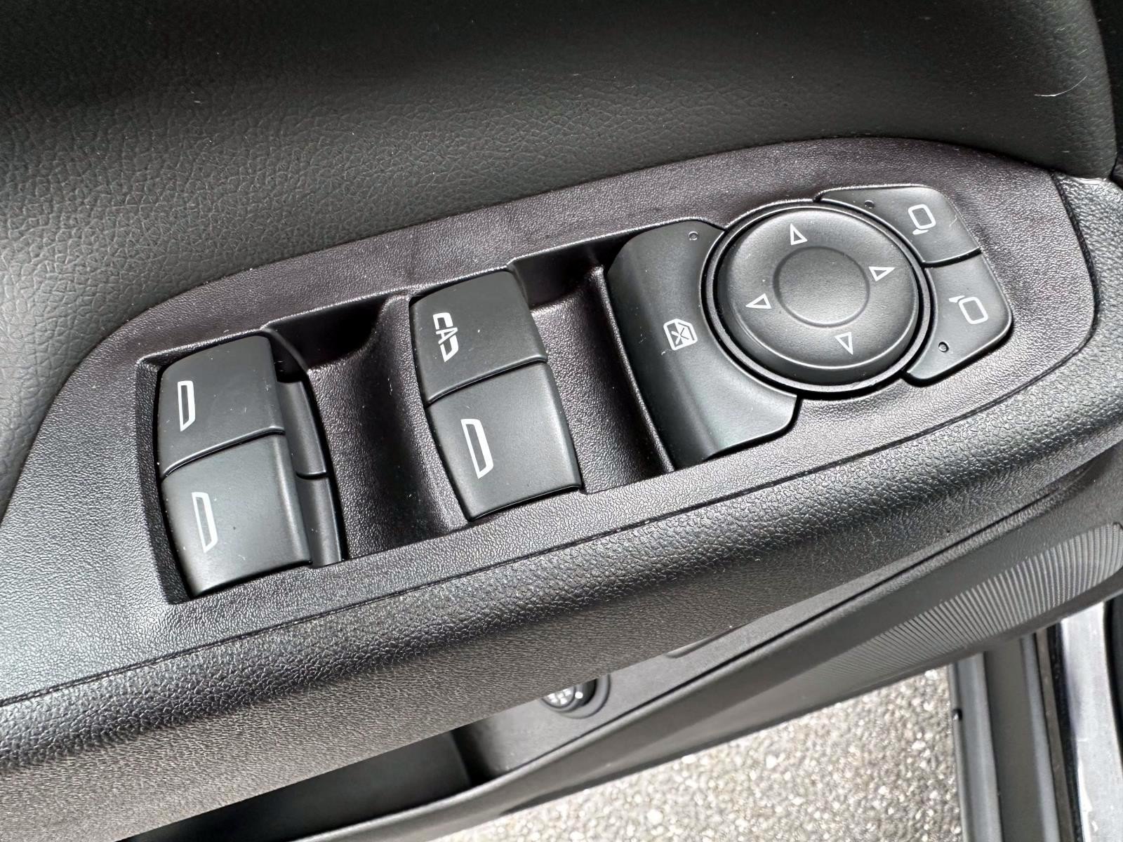Used 2021 Chevrolet Equinox Premier AWD/4WD image 10