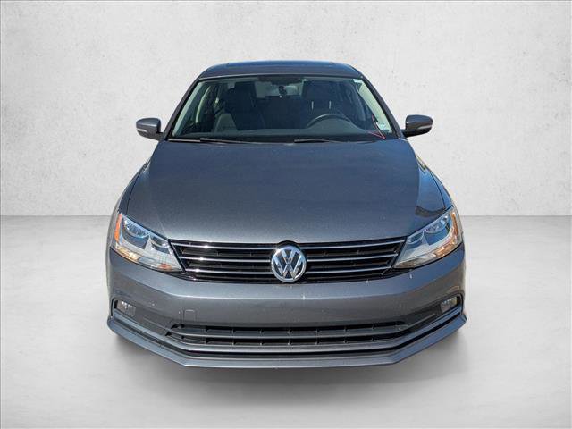 Used 2015 Volkswagen Jetta SE image 2