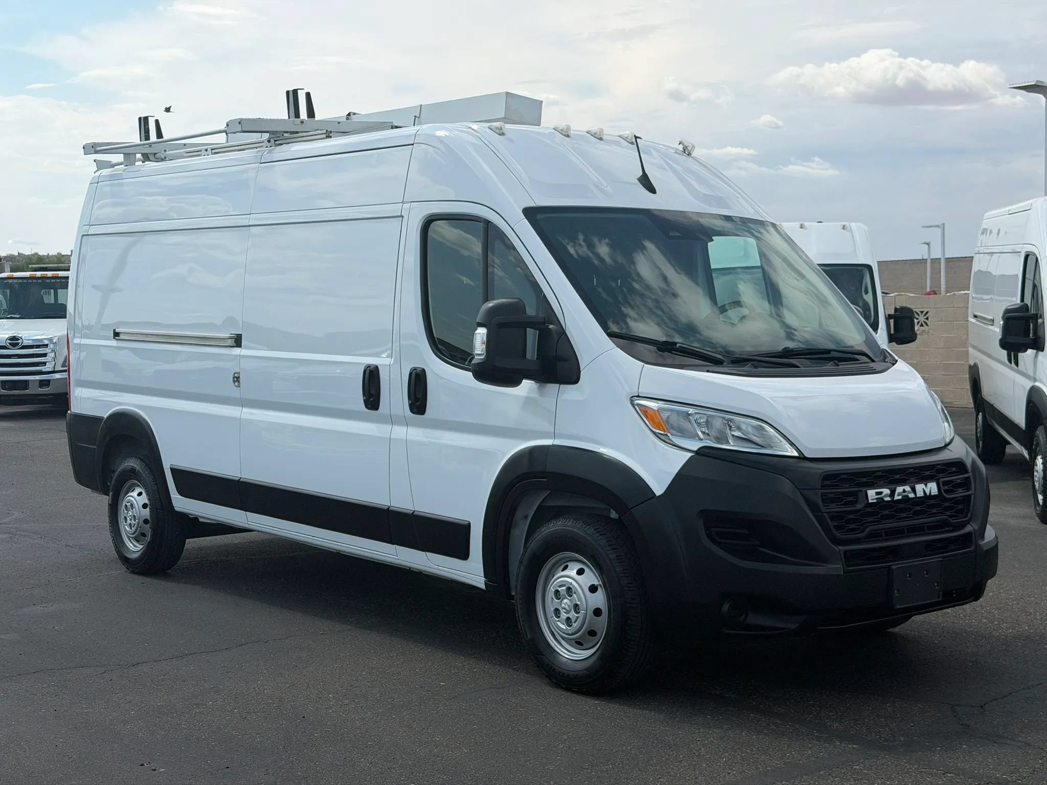 Used 2023 RAM ProMaster 2500 FWD image 8
