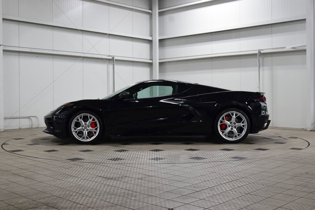 Used 2020 Chevrolet Corvette Stingray Premium Cpe w/ 3LT Preferred Equipment Group RWD image 4