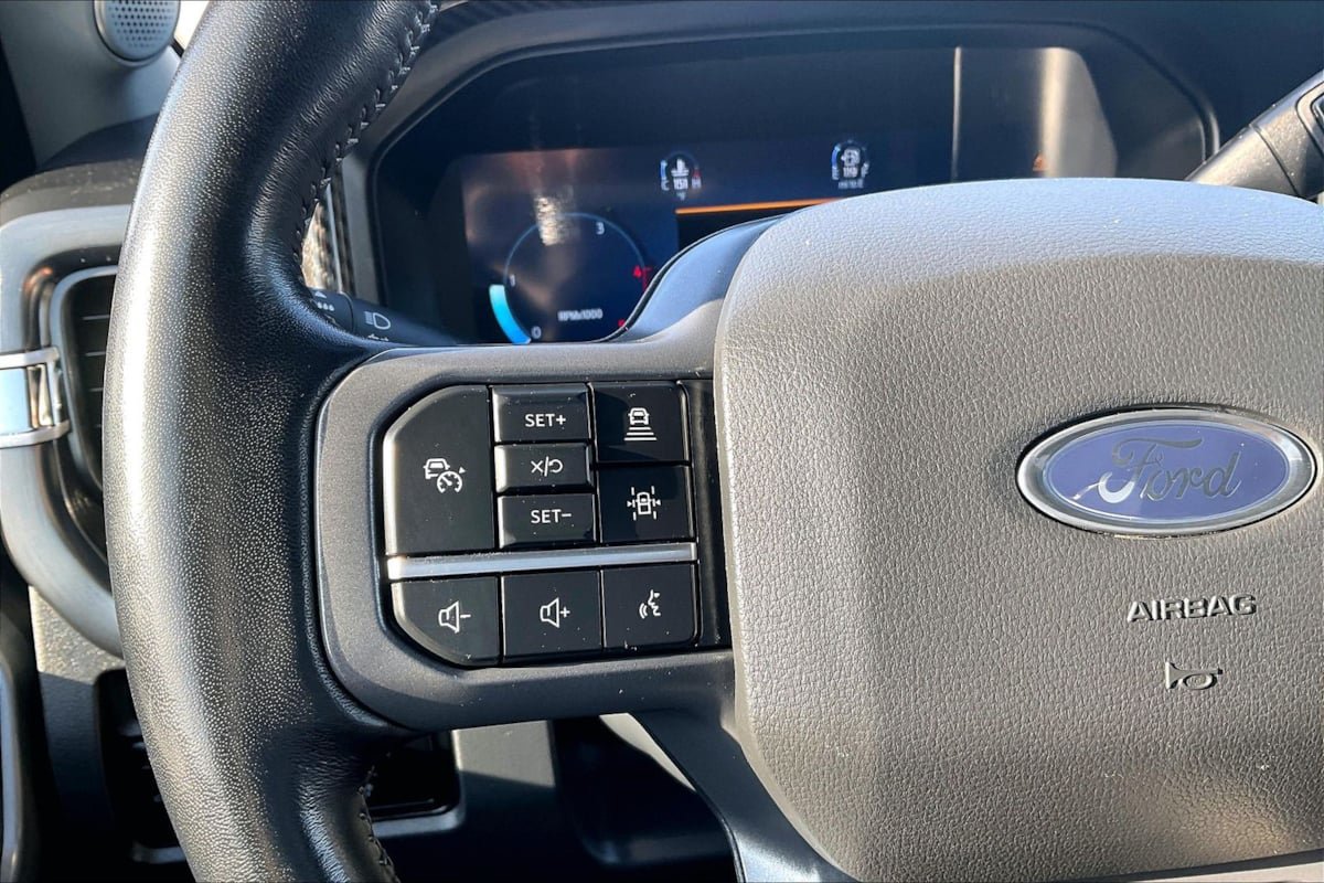 Used 2024 Ford F250 Lariat w/ Lariat Ultimate Package AWD/4WD image 14