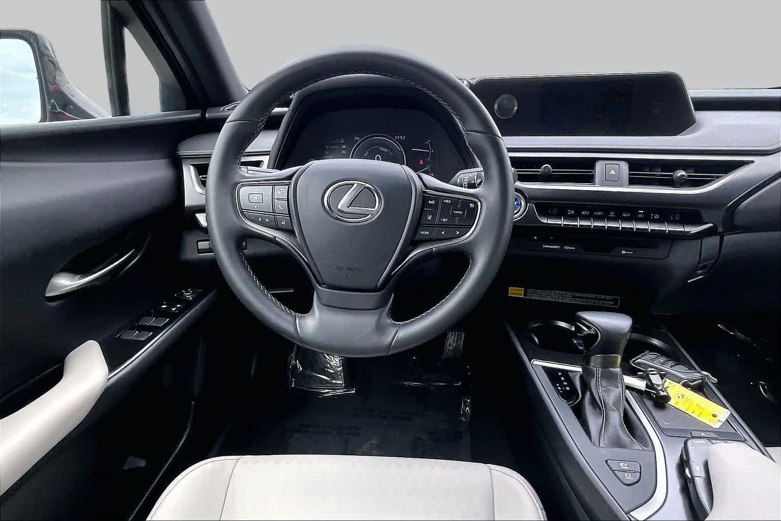 Used 2020 Lexus UX 250h AWD/4WD image 6
