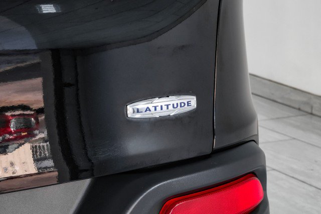 Used 2018 Jeep Cherokee Latitude FWD image 45