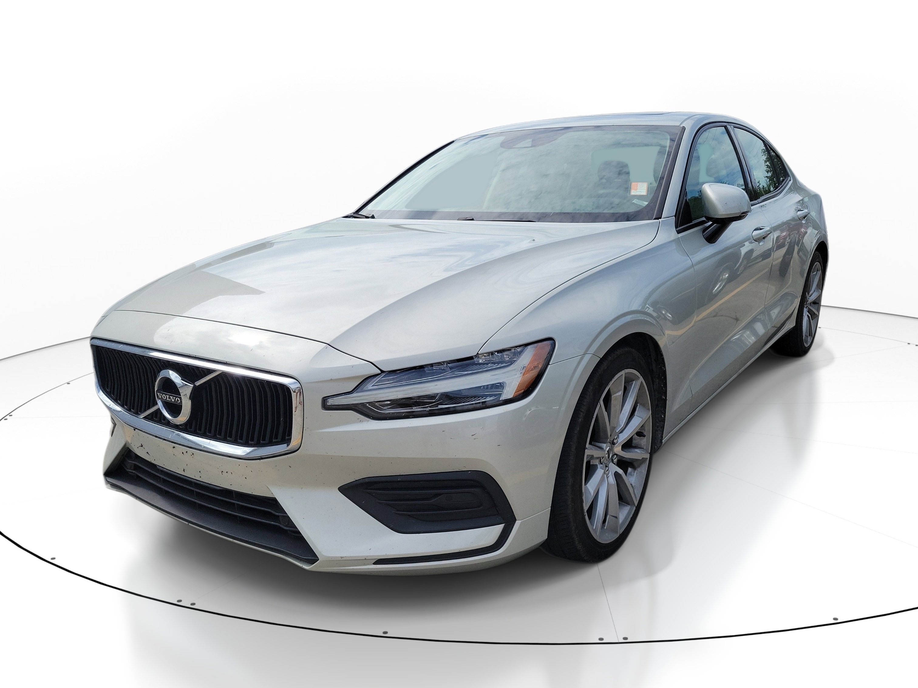 Used 2020 Volvo S60 T5 Momentum w/ Premium Package FWD image 3
