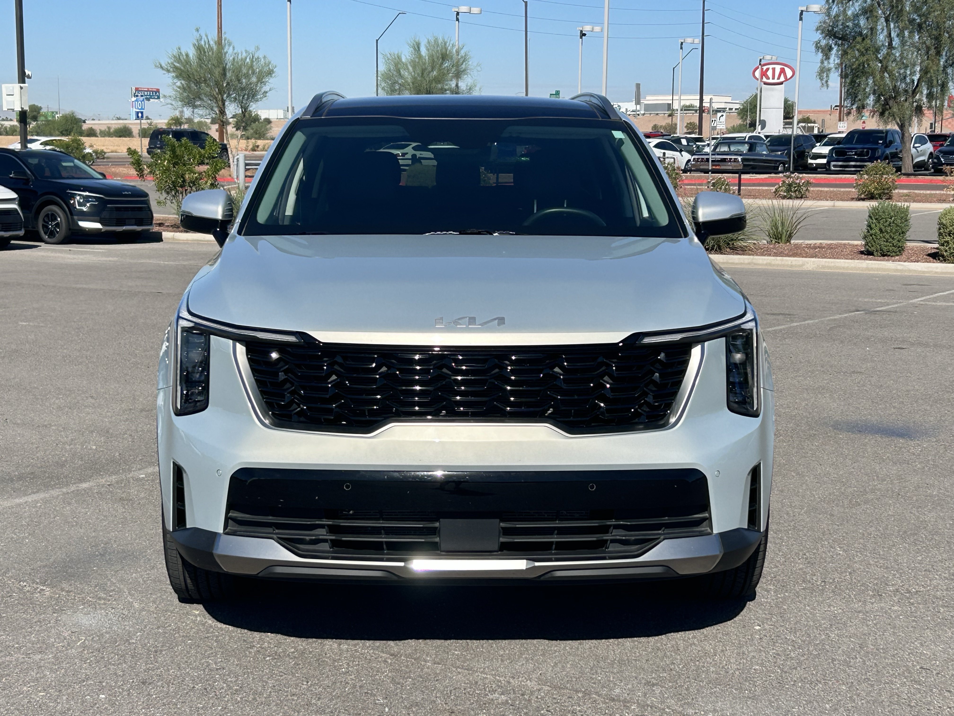 Certified 2026 Kia Sorento S w/ S Panoramic Sunroof Package FWD image 8