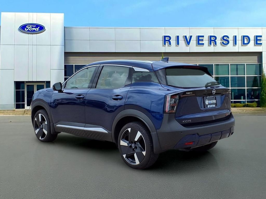 Used 2025 Nissan Kicks SR image 5