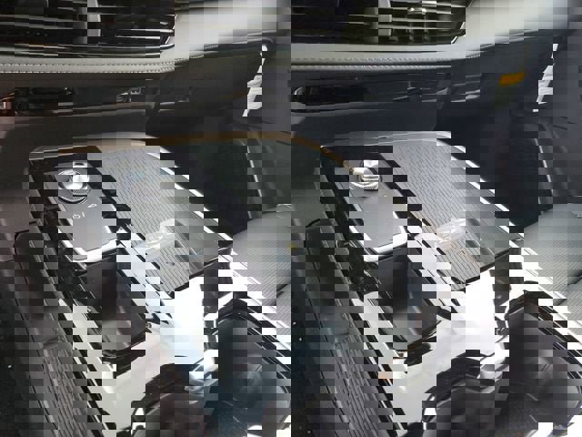 New 2026 Buick Enclave Avenir w/ Super Cruise Package FWD image 24