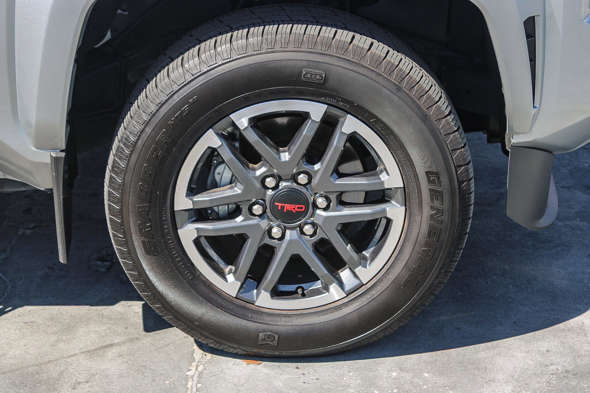 Used 2024 Toyota Tacoma TRD Sport w/ TRD Sport Upgrade Package image 11