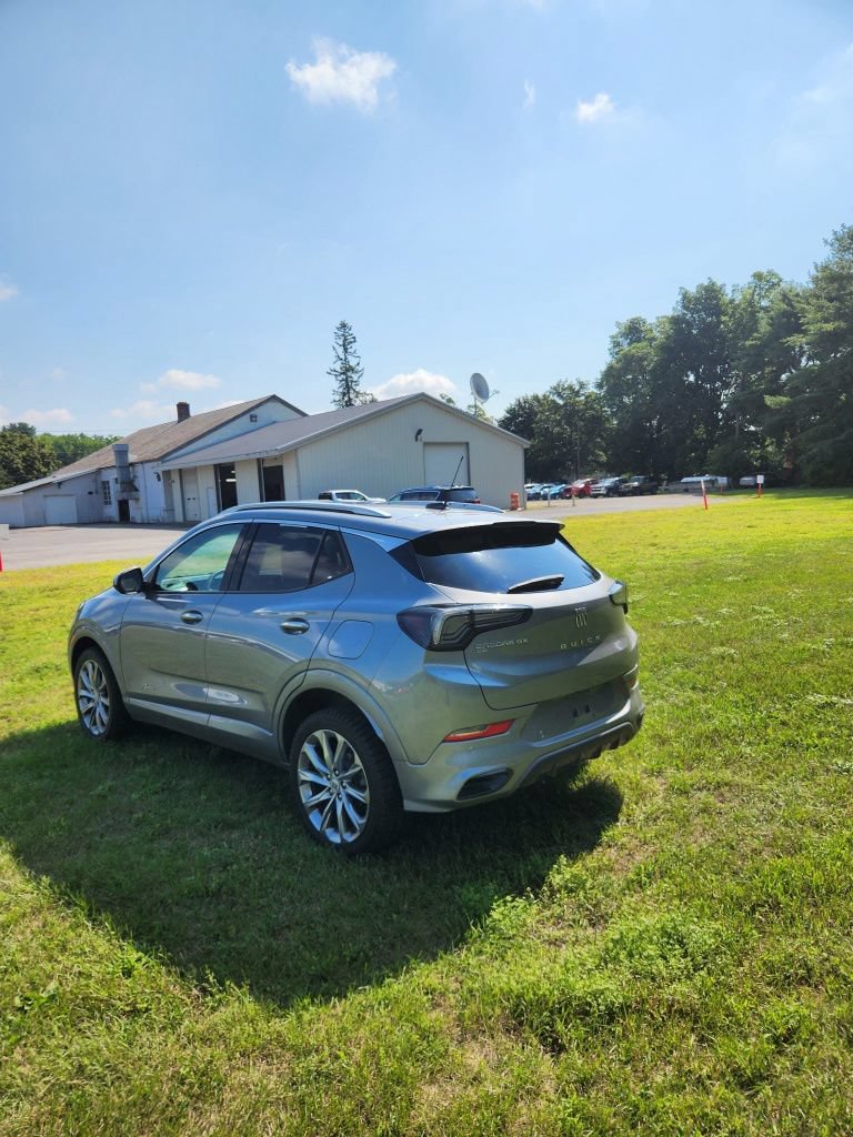 Used 2025 Buick Encore GX Avenir w/ Avenir Technology Package AWD/4WD image 6