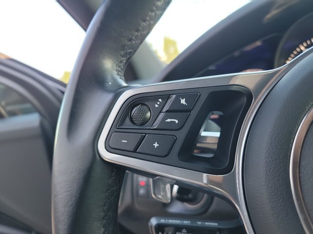 Used 2023 Porsche Cayenne AWD/4WD image 31