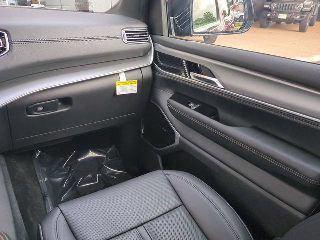 New 2026 Jeep Grand Wagoneer Limited w/ Premium Group II AWD/4WD image 17