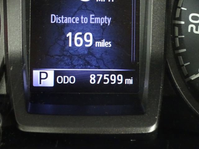 Used 2016 Toyota Tacoma TRD Off-Road w/ Towing Package image 30