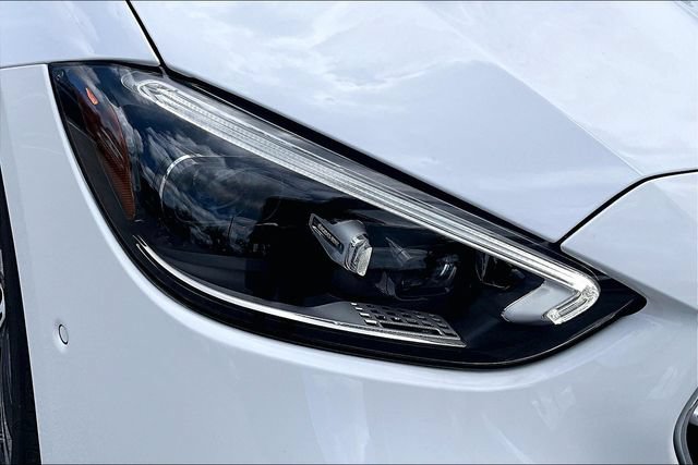 New 2025 Mercedes-Benz C 300 Sedan image 16
