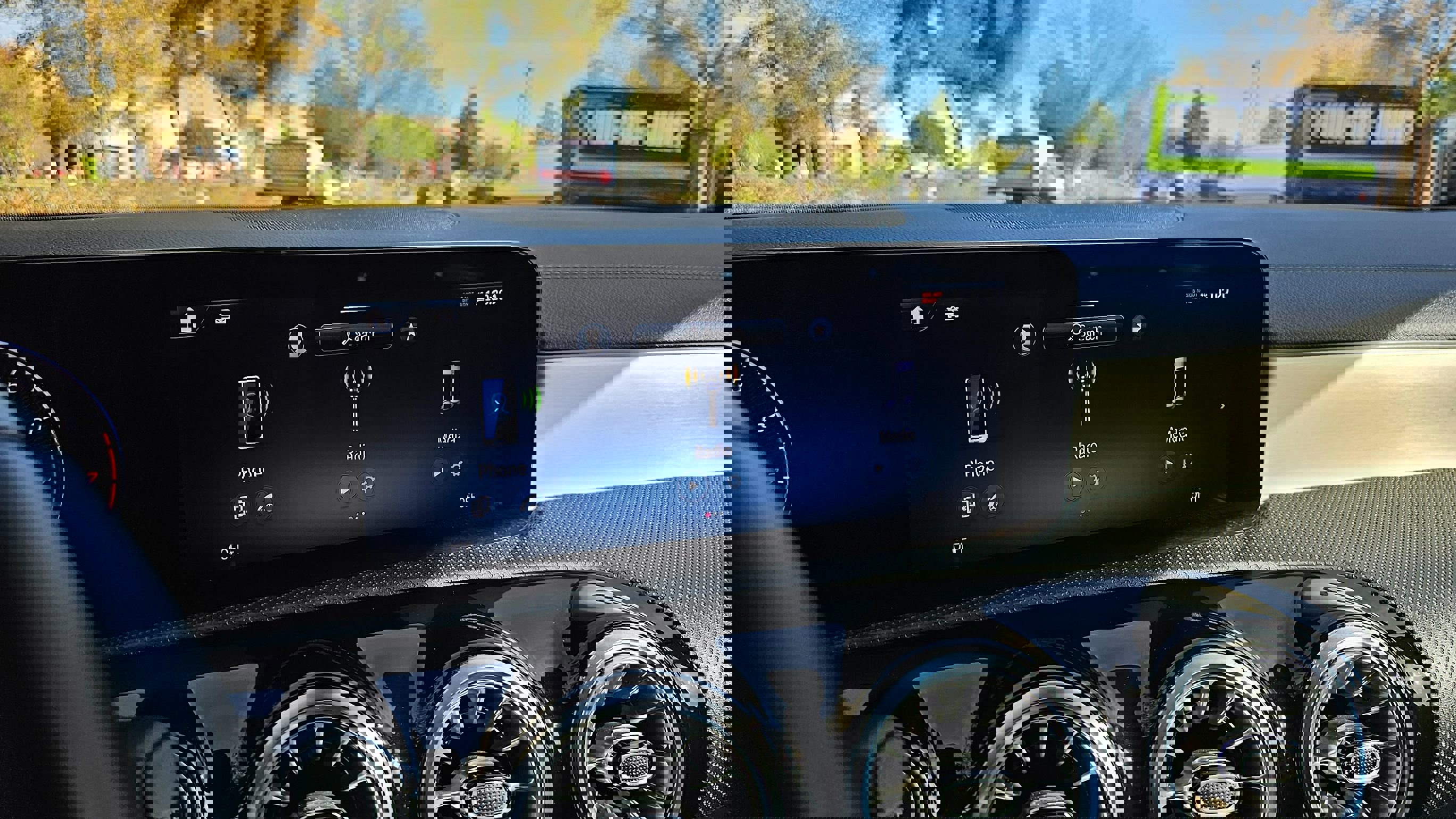 Used 2025 Mercedes-Benz CLA 250 4MATIC image 30