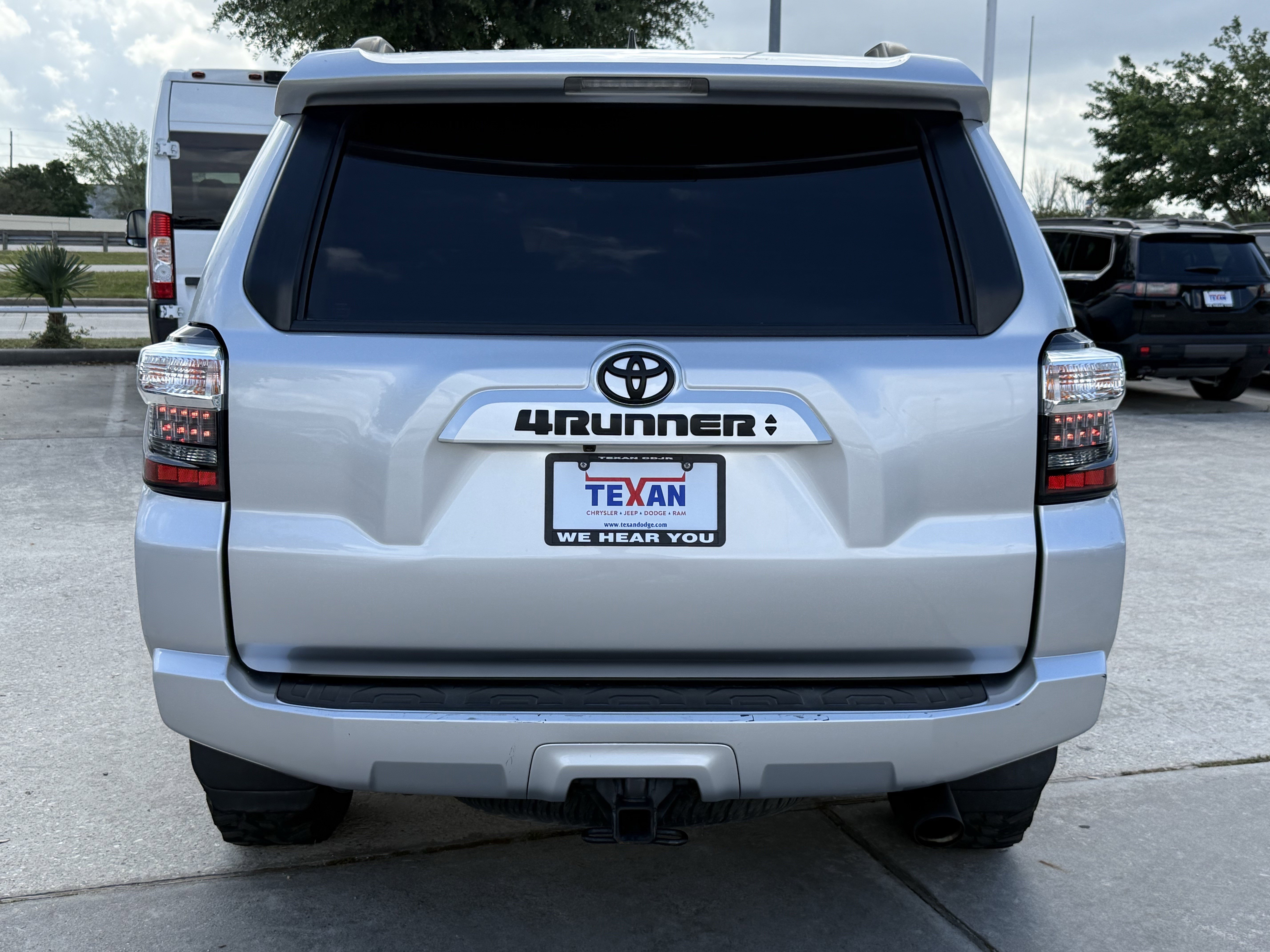 Used 2023 Toyota 4Runner SR5 Premium w/ Moonroof Package AWD/4WD image 6