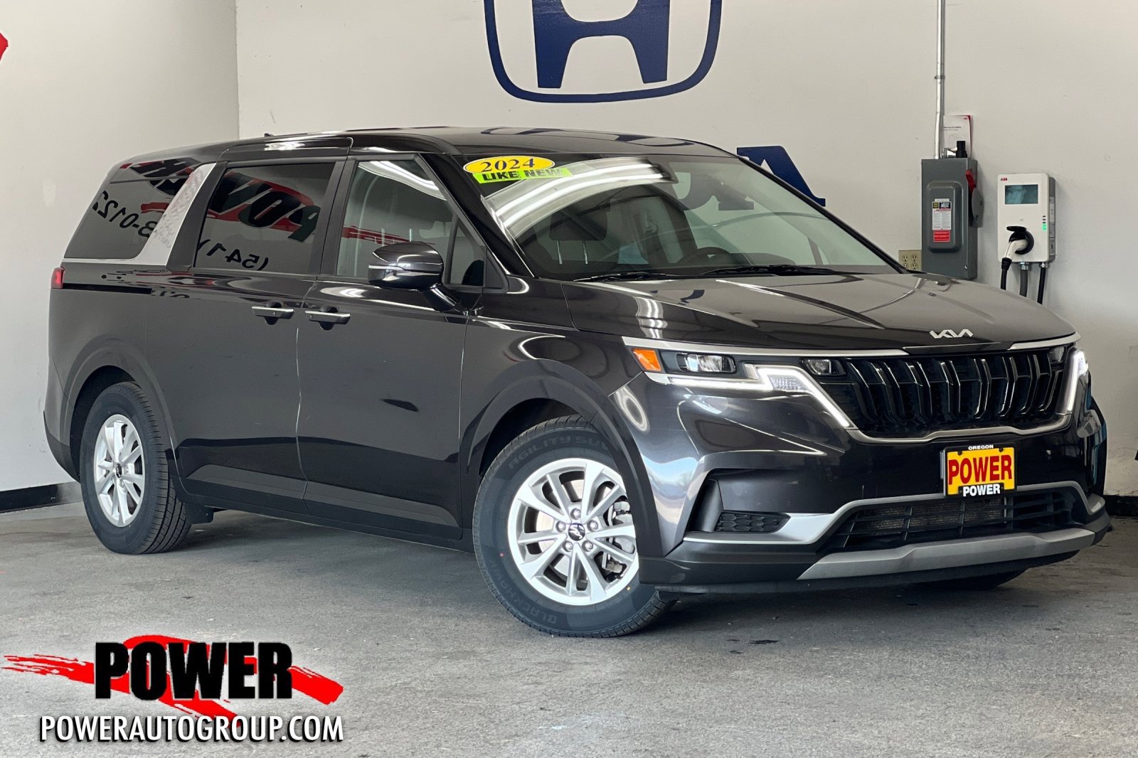 Used 2024 Kia Carnival LX