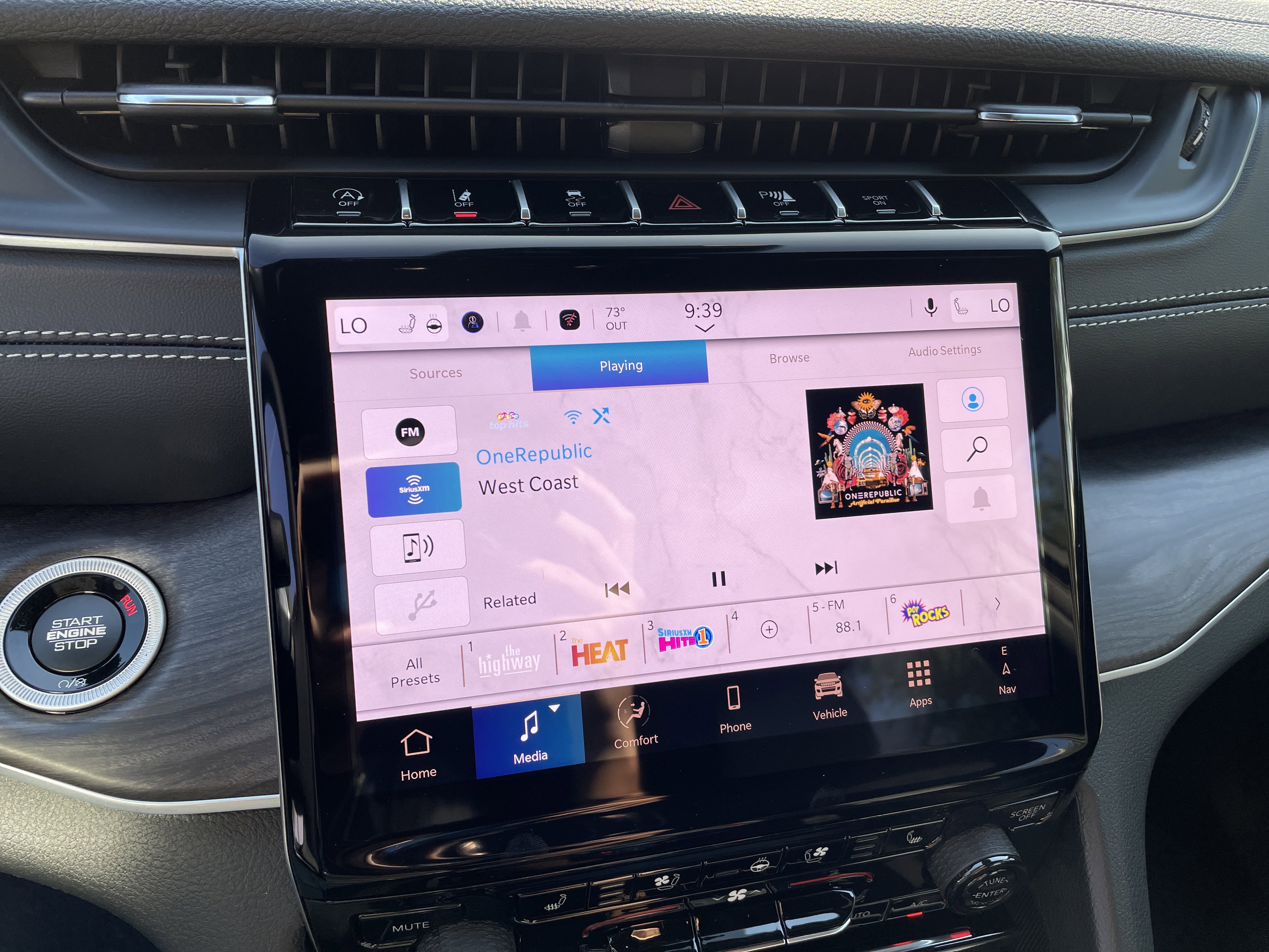 New 2025 Jeep Grand Cherokee Limited w/ Luxury Tech Group II image 22