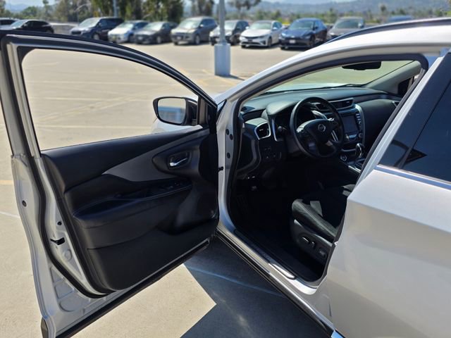 Used 2021 Nissan Murano SV FWD image 40