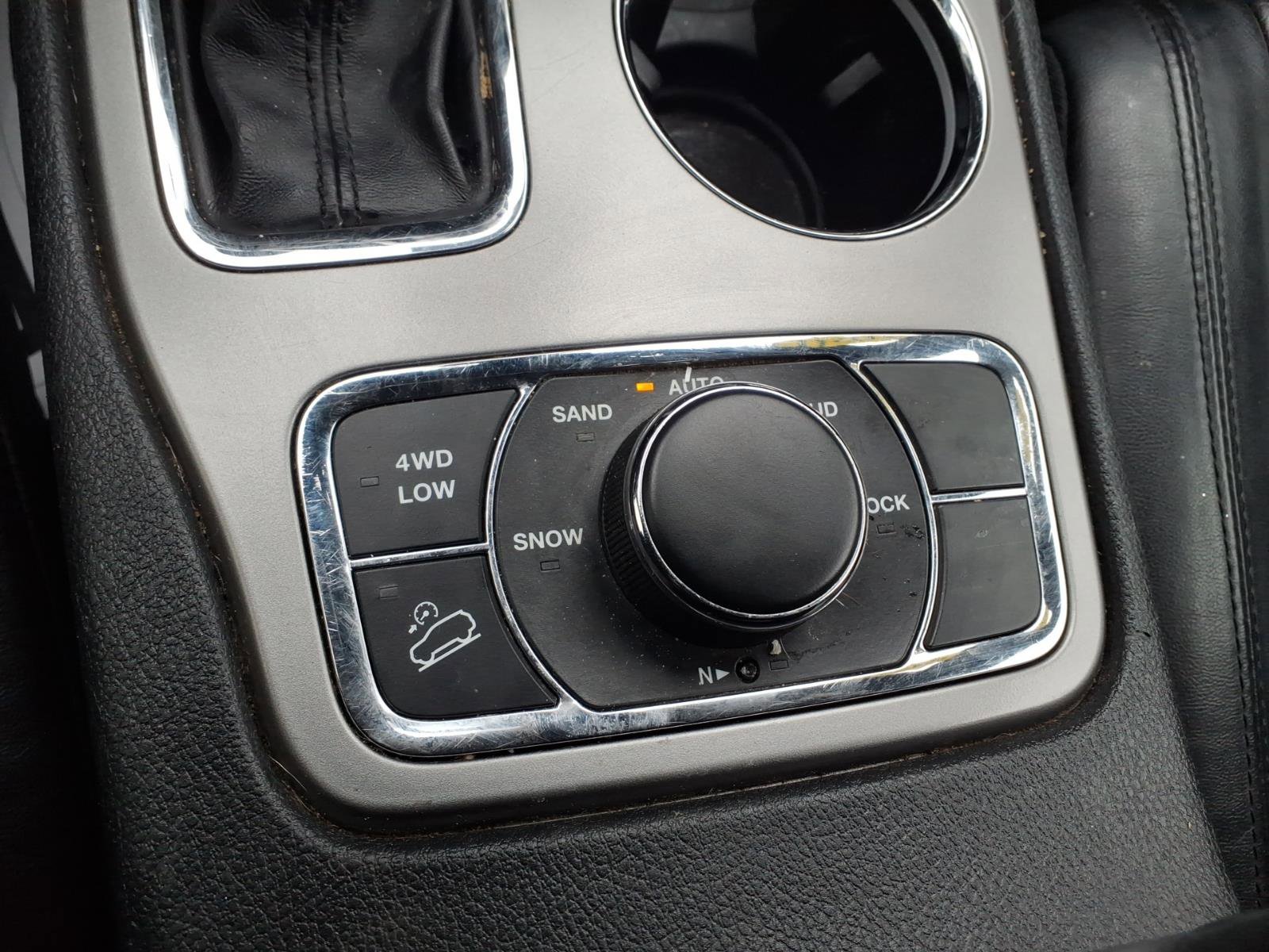 Used 2020 Jeep Grand Cherokee Limited image 24