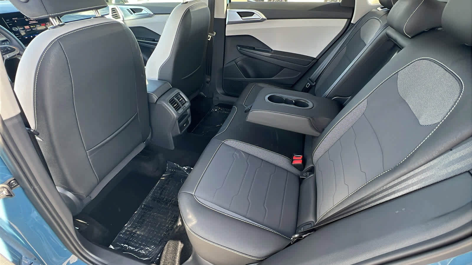 Used 2025 Volkswagen Taos SE image 24