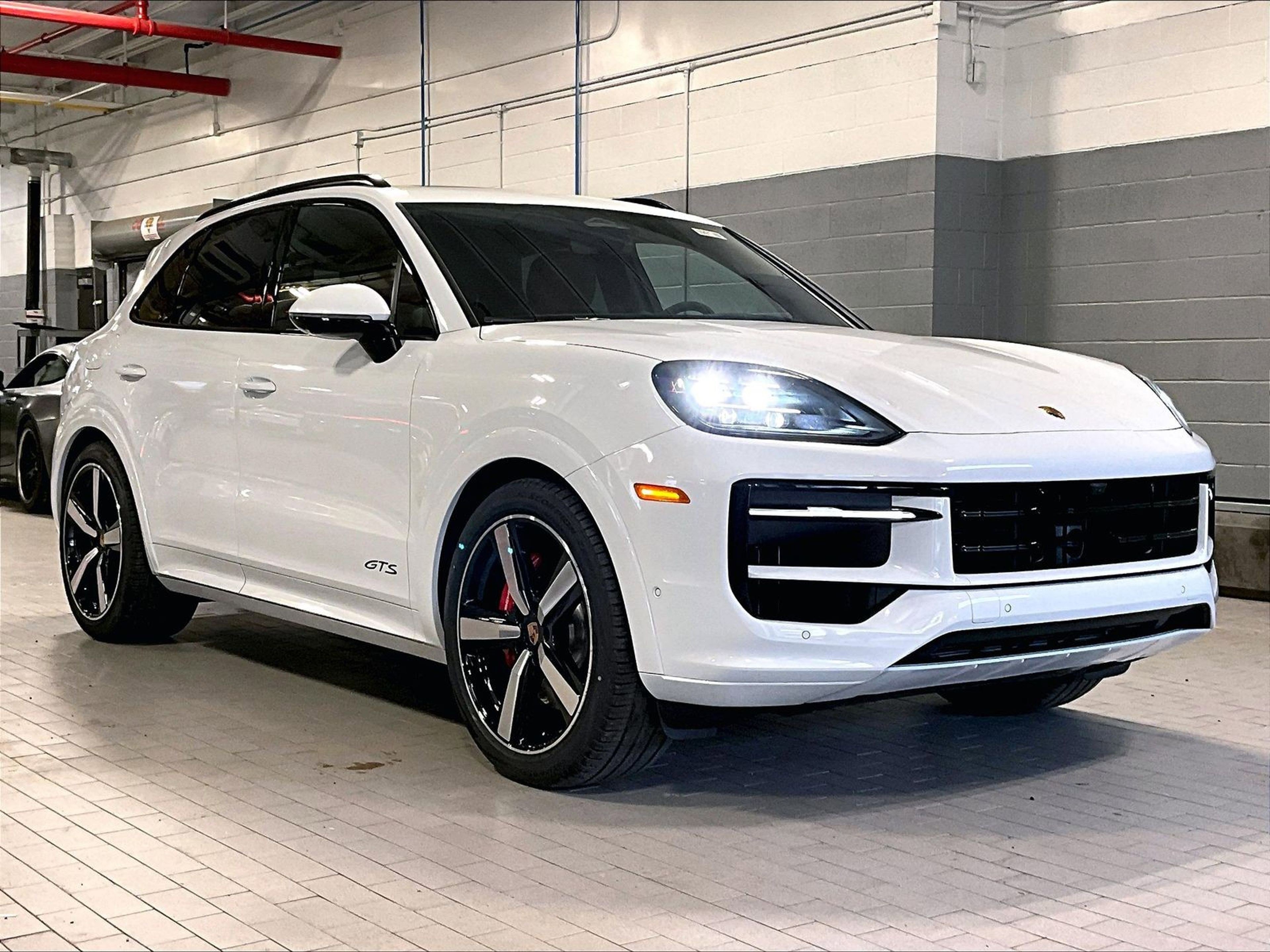 New 2026 Porsche Cayenne GTS image 7