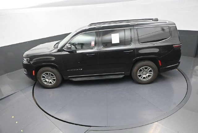 Used 2023 Jeep Wagoneer 4WD w/ Rear Seat Video Group 1 image 14