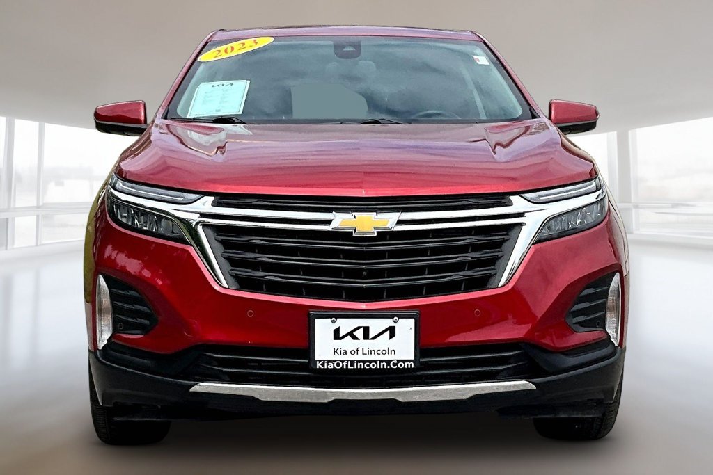 Used 2023 Chevrolet Equinox LT AWD/4WD image 2