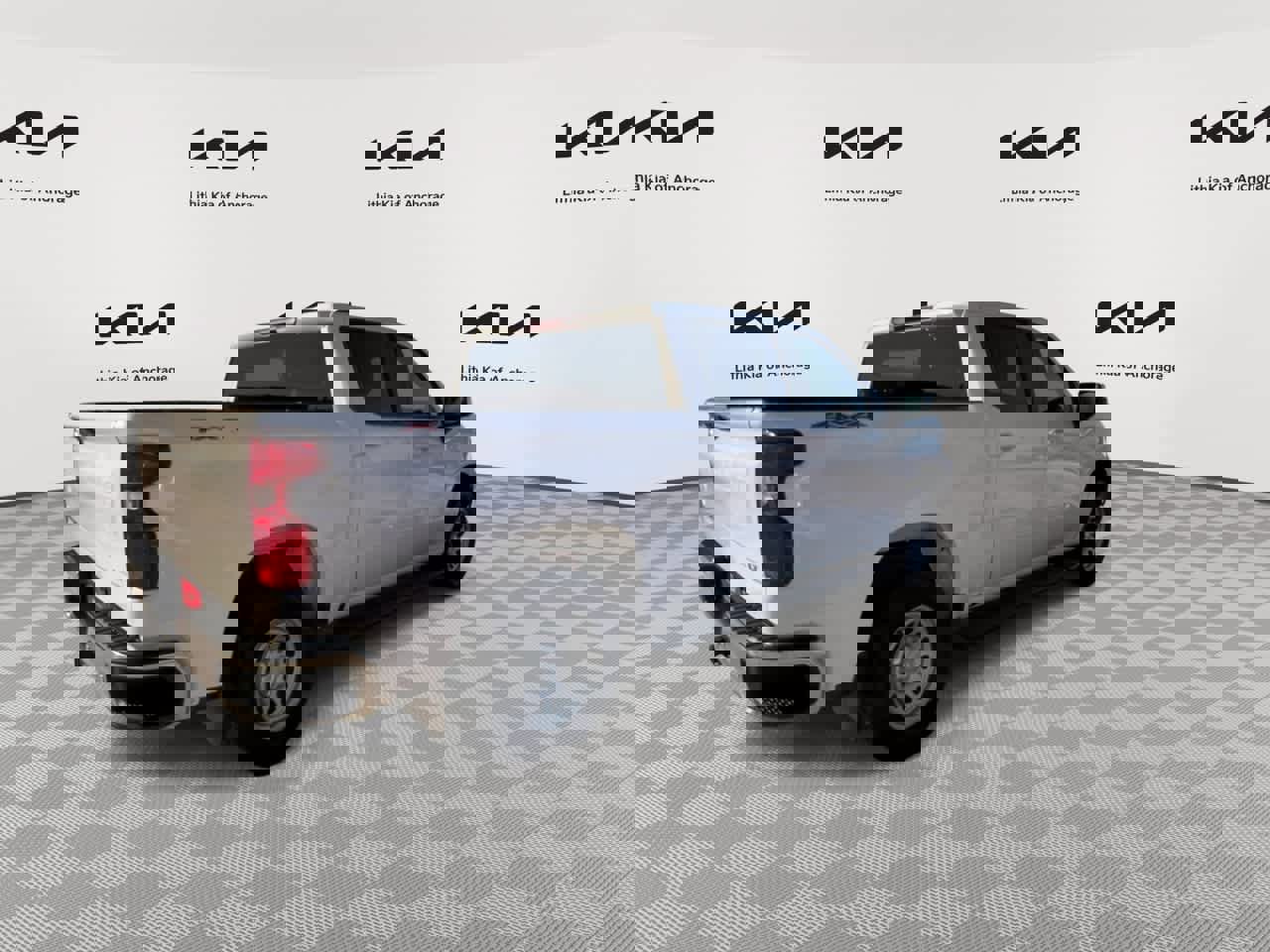 Used 2022 Chevrolet Silverado 1500 LT w/ Safety Package image 9