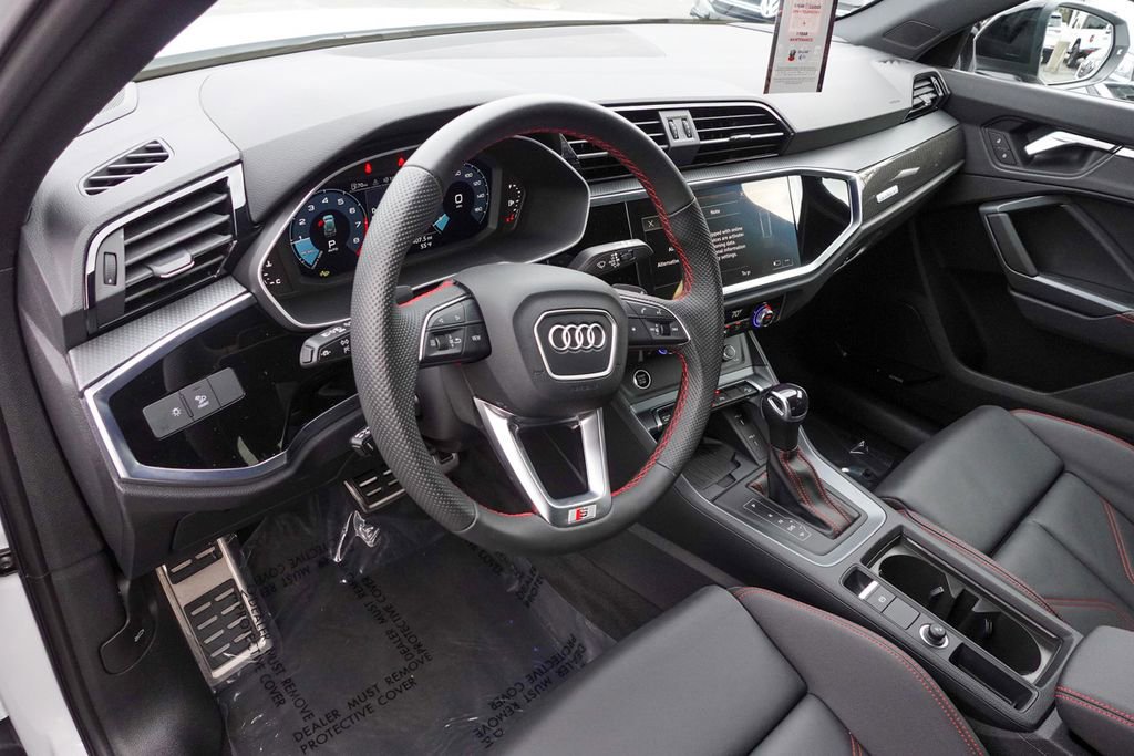 Used 2025 Audi Q3 2.0T Premium Plus w/ Premium Plus Package image 12