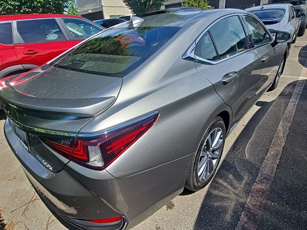 Used 2020 Lexus ES 300h w/ Premium Package FWD image 6